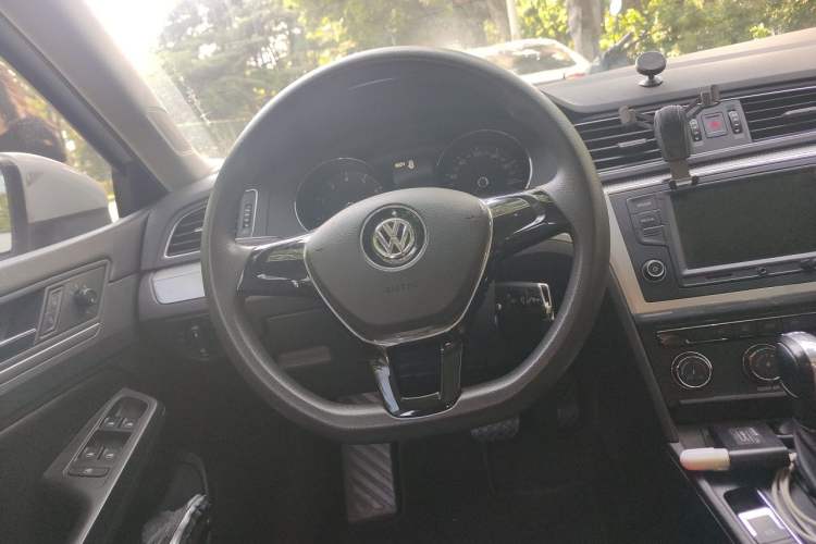 Used Volkswagen Lamando 2018 230TSI DSG Fashion Edition Steering Wheel