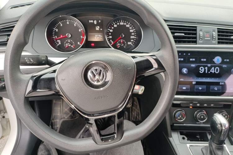 Used Volkswagen Lamando 2018 230TSI DSG Fashion Edition Steering Wheel