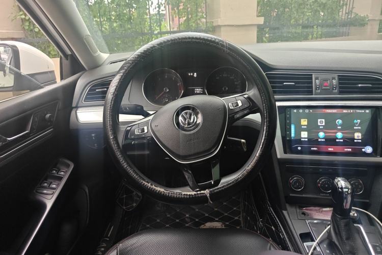 Used Volkswagen Lamando 2018 230TSI DSG Fashion Edition Steering Wheel