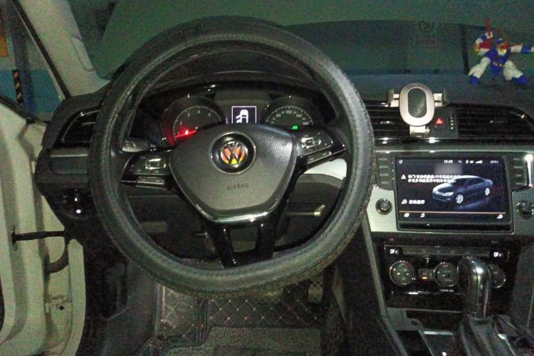 Used Volkswagen Lamando 2018 280TSI DSG Comfort Edition Steering Wheel