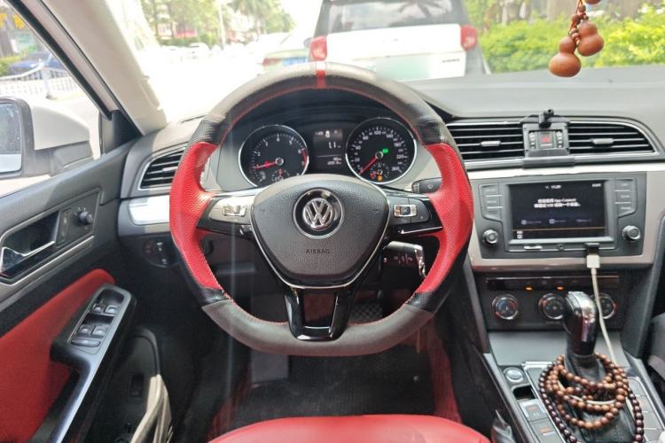 Used Volkswagen Lamando 2018 230TSI DSG Fashion Edition Steering Wheel