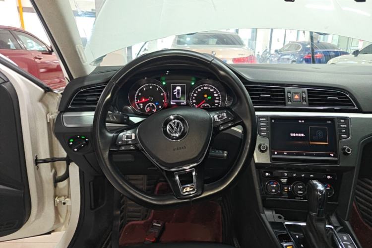 Used Volkswagen Lamando 2018 280TSI DSG Comfort Edition Steering Wheel