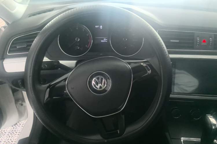 Used Volkswagen Lamando 2018 230TSI DSG Fashion Edition Steering Wheel