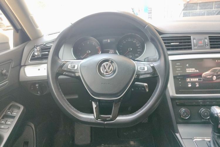 Used Volkswagen Lamando 2018 230TSI DSG Fashion Edition Steering Wheel