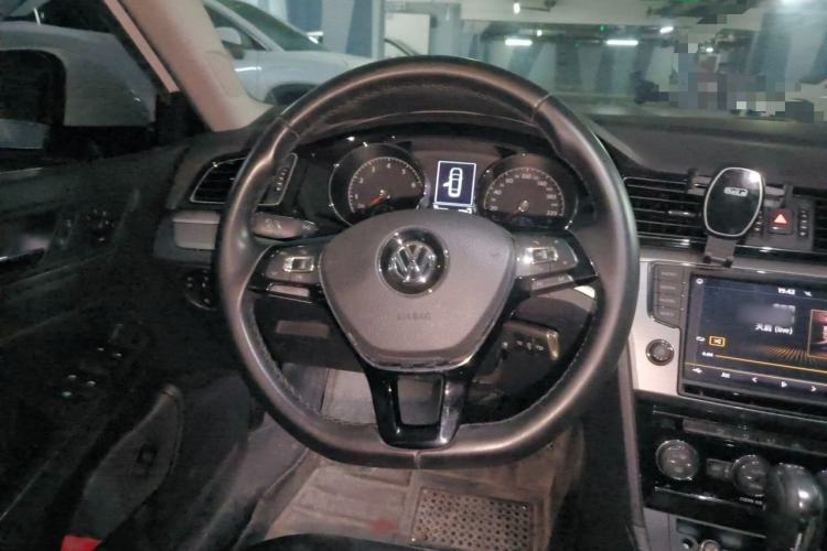 Used Volkswagen Lamando 2018 280TSI DSG Comfort Edition Steering Wheel