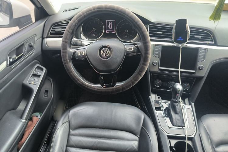Used Volkswagen Lamando 2018 280TSI DSG Comfort Edition Steering Wheel