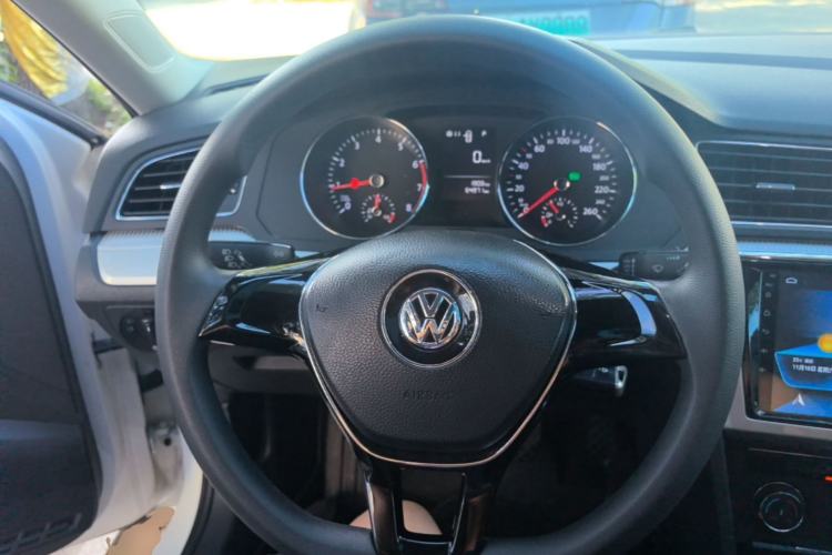 Used Volkswagen Lamando 2018 230TSI DSG Fashion Edition Steering Wheel