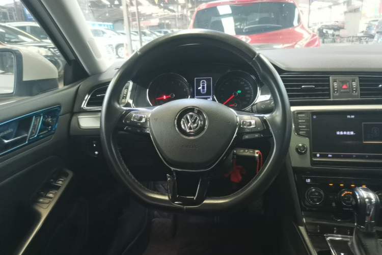 Used Volkswagen Lamando 2018 280TSI DSG Comfort Edition Steering Wheel