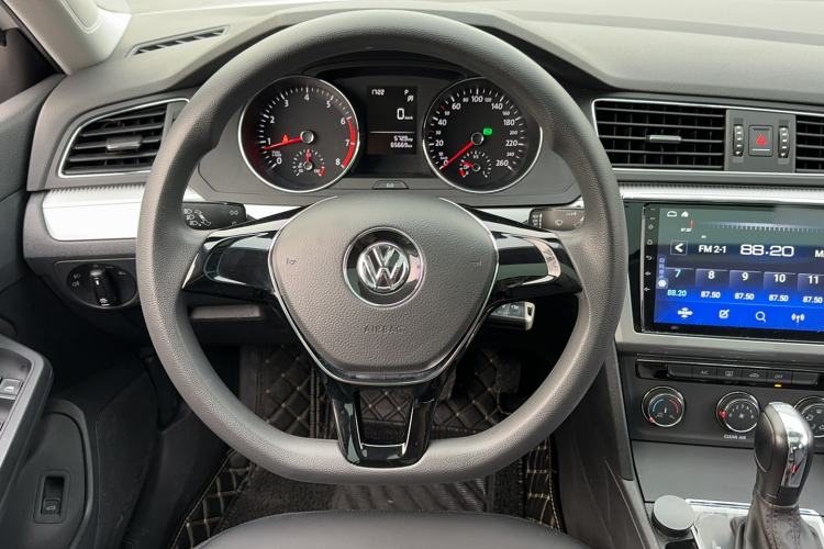 Used Volkswagen Lamando 2018 230TSI DSG Fashion Edition Steering Wheel