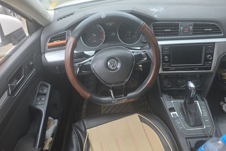 Used Volkswagen Lamando 2018 230TSI DSG Fashion Edition Steering Wheel