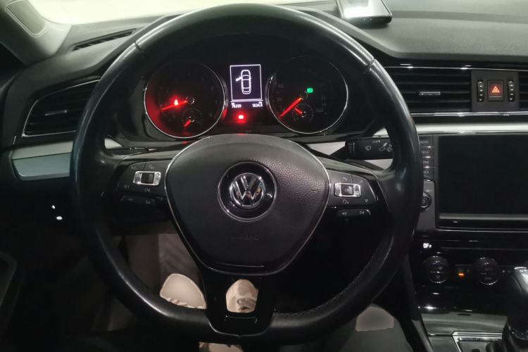 Used Volkswagen Lamando 2018 280TSI DSG Comfort Edition Steering Wheel