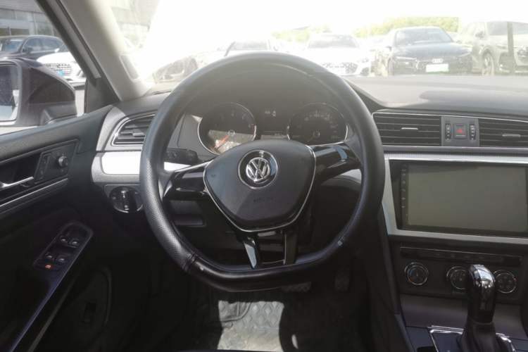 Used Volkswagen Lamando 2018 230TSI DSG Fashion Edition Steering Wheel