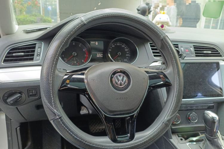 Used Volkswagen Lamando 2018 230TSI DSG Fashion Edition Steering Wheel
