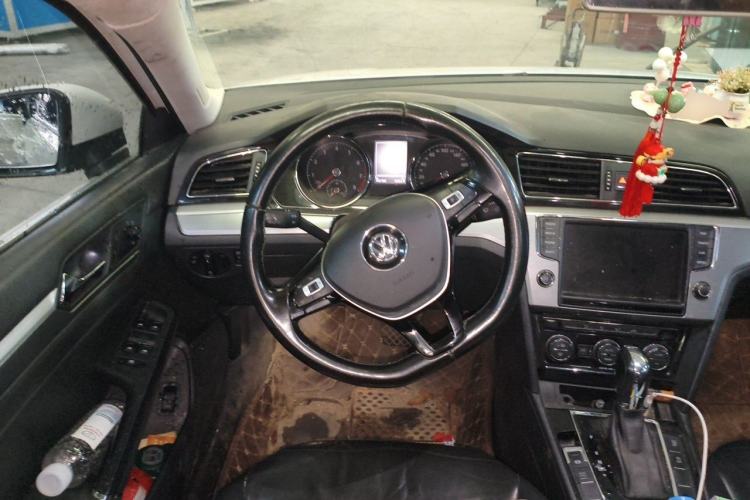 Used Volkswagen Lamando 2018 280TSI DSG Comfort Edition Steering Wheel