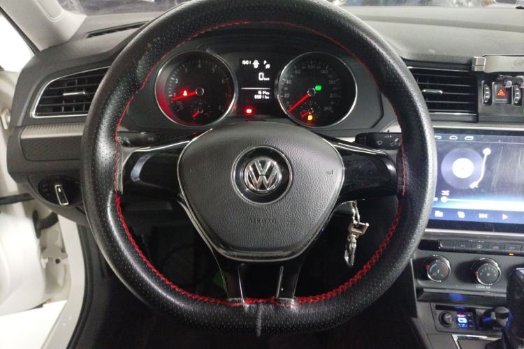 Used Volkswagen Lamando 2018 230TSI DSG Fashion Edition Steering Wheel