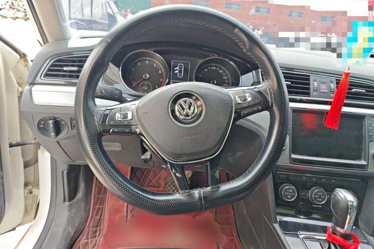 Used Volkswagen Lamando 2018 280TSI DSG Comfort Edition Steering Wheel