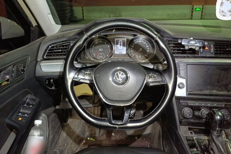Used Volkswagen Lamando 2018 280TSI DSG Comfort Edition Steering Wheel