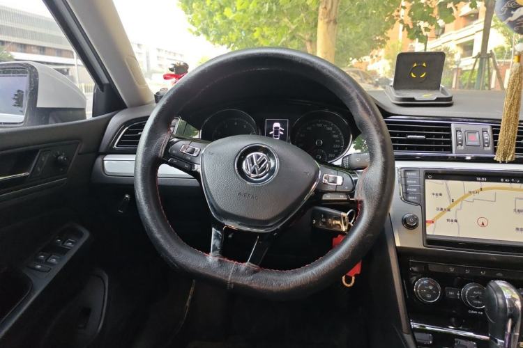 Used Volkswagen Lamando 2018 280TSI DSG Comfort Edition Steering Wheel