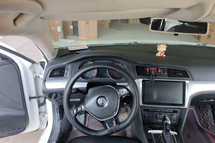 Used Volkswagen Lamando 2018 230TSI DSG Fashion Edition Steering Wheel