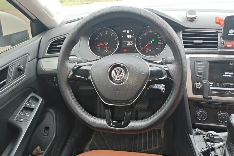 Used Volkswagen Lamando 2018 230TSI DSG Fashion Edition Steering Wheel