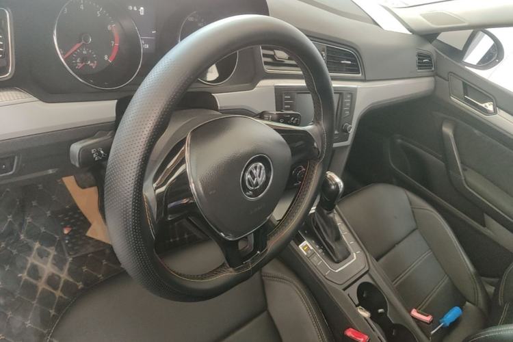 Used Volkswagen Lamando 2018 230TSI DSG Fashion Edition Steering Wheel
