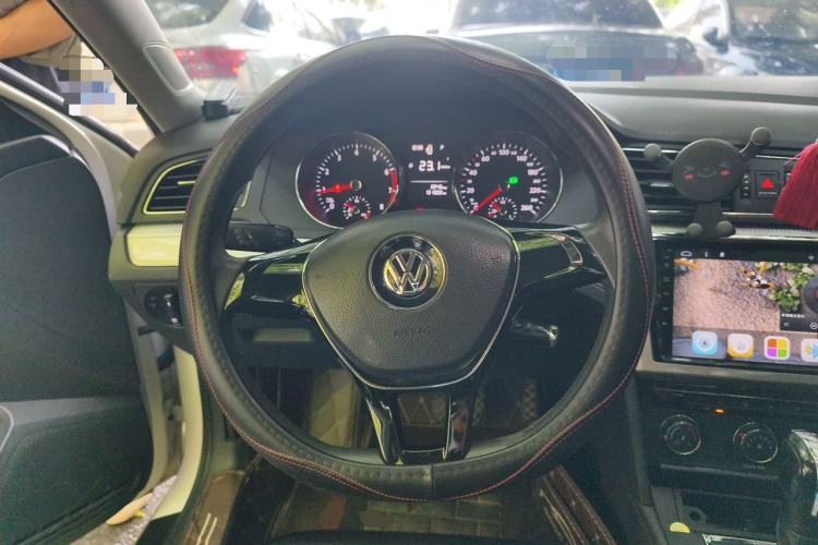 Used Volkswagen Lamando 2018 230TSI DSG Fashion Edition Steering Wheel