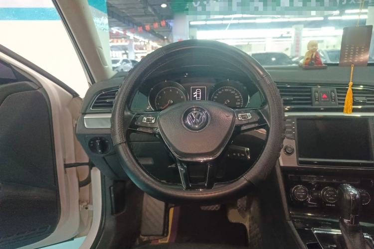 Used Volkswagen Lamando 2018 280TSI DSG Comfort Edition Steering Wheel