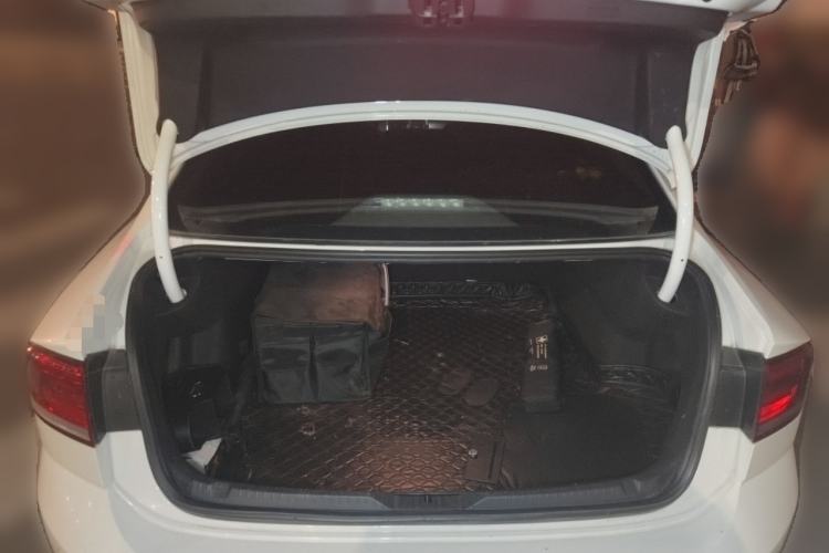 Used Volkswagen Lamando 2018 280TSI DSG Comfort Edition Trunk