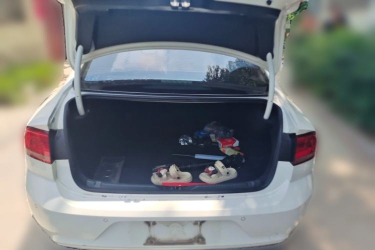 Used Volkswagen Lamando 2018 280TSI DSG Comfort Edition Trunk
