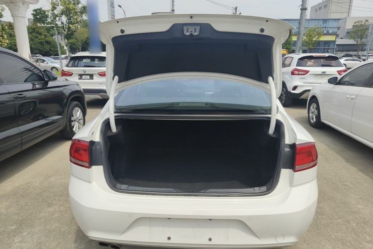 Used Volkswagen Lamando 2018 280TSI DSG Comfort Edition Trunk
