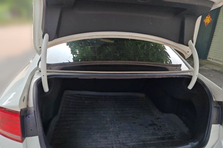 Used Volkswagen Lamando 2018 230TSI DSG Fashion Edition Trunk