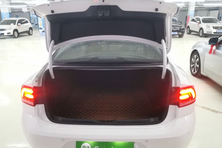 Used Volkswagen Lamando 2018 280TSI DSG Comfort Edition Trunk