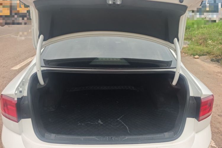 Used Volkswagen Lamando 2018 230TSI DSG Fashion Edition Trunk