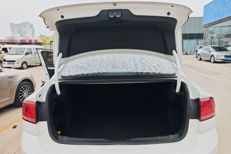Used Volkswagen Lamando 2018 230TSI DSG Fashion Edition Trunk