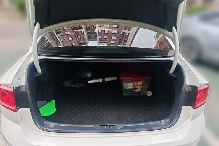 Used Volkswagen Lamando 2018 230TSI DSG Fashion Edition Trunk
