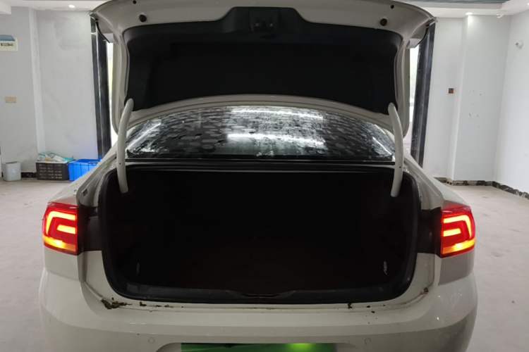 Used Volkswagen Lamando 2018 230TSI DSG Fashion Edition Trunk