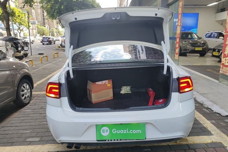 Used Volkswagen Lamando 2018 230TSI DSG Fashion Edition Trunk