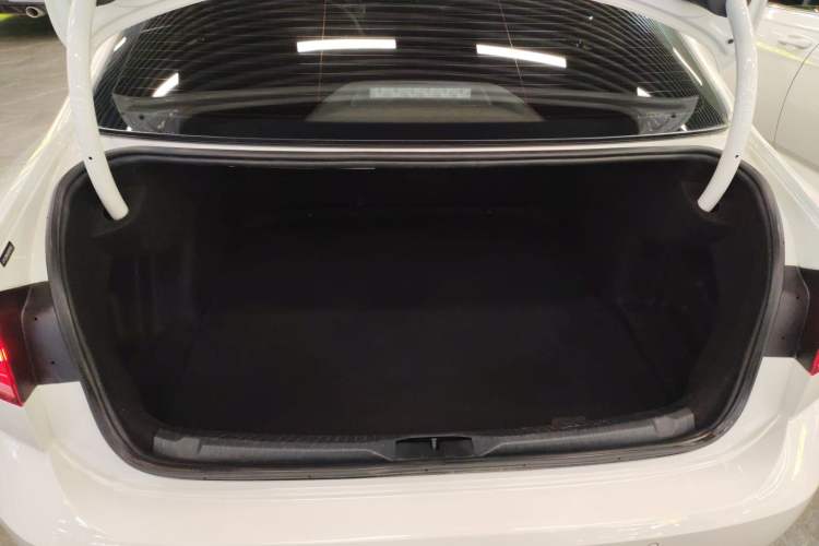 Used Volkswagen Lamando 2018 230TSI DSG Fashion Edition Trunk