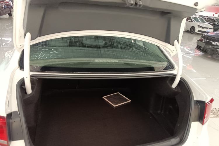Used Volkswagen Lamando 2018 280TSI DSG Comfort Edition Trunk