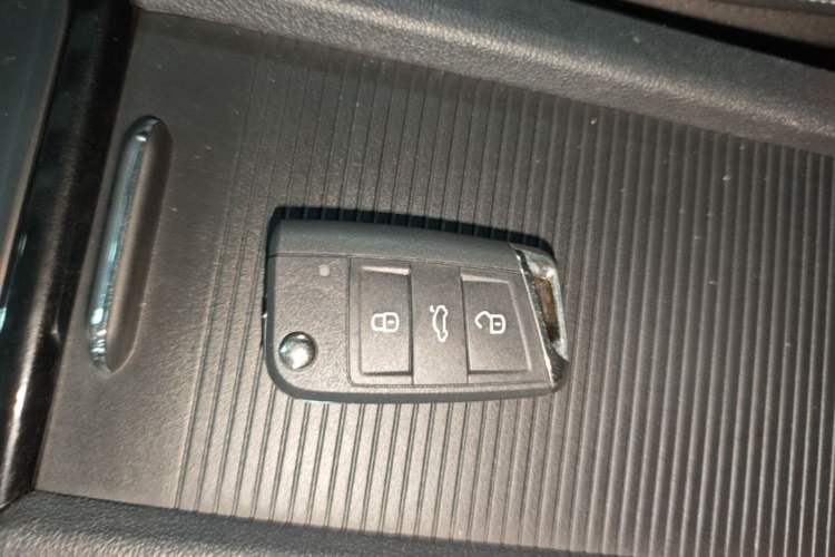 Used Volkswagen Lamando 2018 280TSI DSG Comfort Edition Vehicle Key