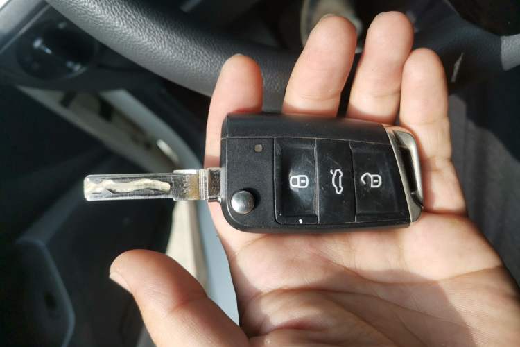 Used Volkswagen Lamando 2018 230TSI Manual Trend Edition Vehicle Key