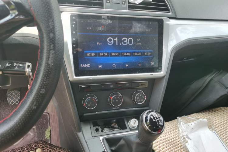 Used Volkswagen Lamando 2018 230TSI Manual Trend Edition Audio And AC Panel