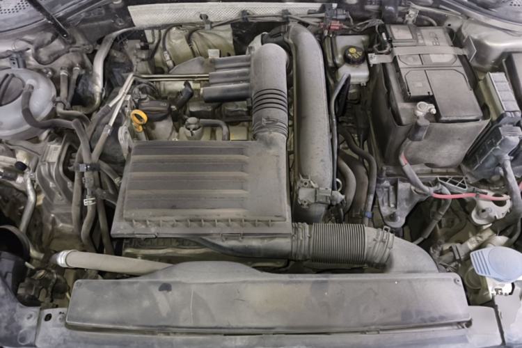 Used Volkswagen Lamando 2018 280TSI DSG Comfort Edition Engine Bay