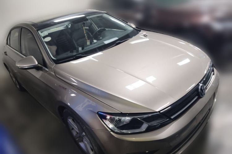 Used Volkswagen Lamando 2018 280TSI DSG Comfort Edition Front Right 45 Deg