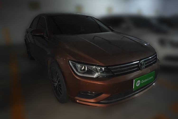 Used Volkswagen Lamando 2018 280TSI DSG Luxury Edition Front Right 45 Deg