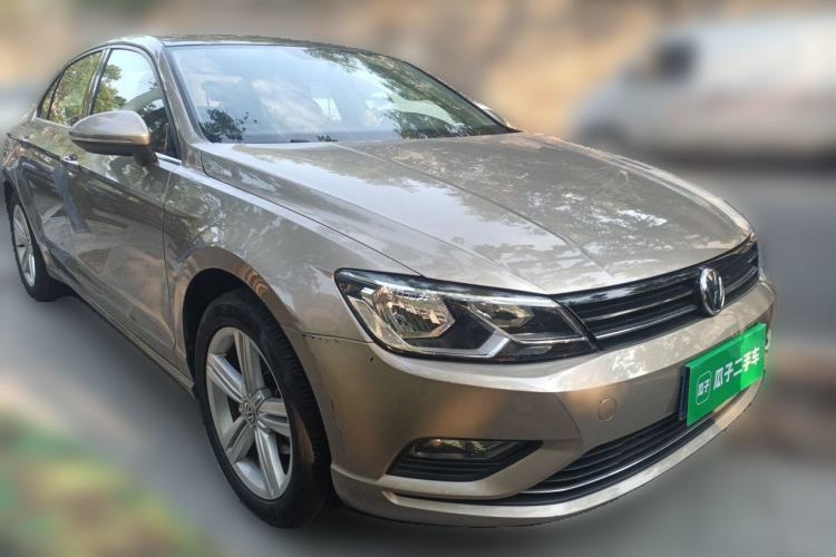 Used Volkswagen Lamando 2018 280TSI Manual Comfort Edition Front Right 45 Deg