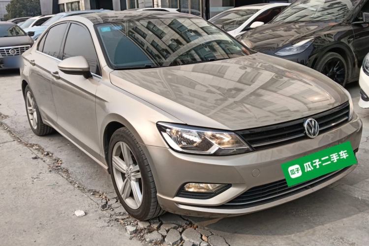 Used Volkswagen Lamando 2018 280TSI DSG Comfort Edition Front Right 45 Deg
