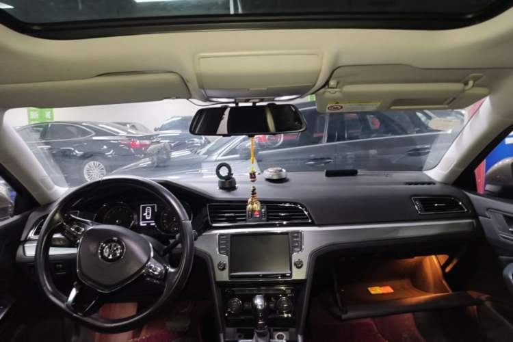 Used Volkswagen Lamando 2018 280TSI DSG Comfort Edition Headliner