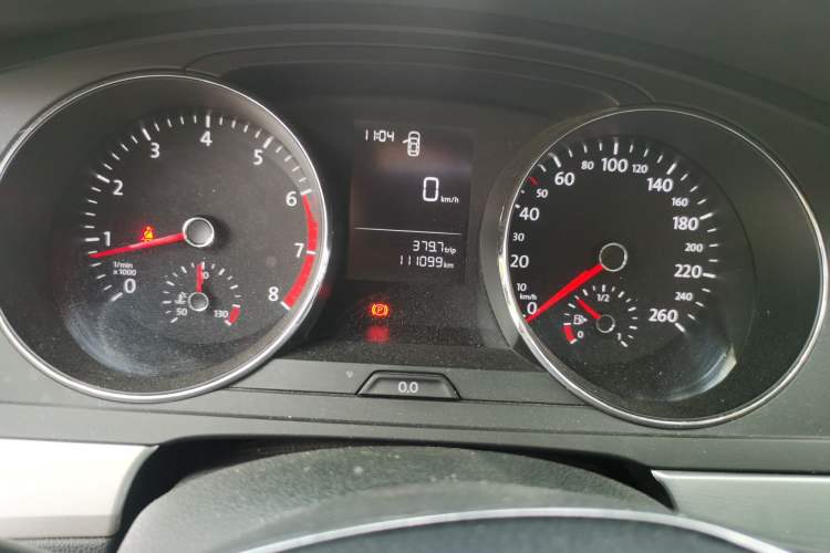 Used Volkswagen Lamando 2018 230TSI Manual Trend Edition Instrument Cluster