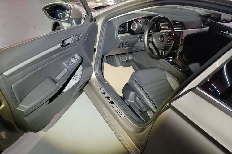 Used Volkswagen Lamando 2018 280TSI DSG Comfort Edition Interior 3